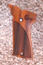 AUTO MAG .44/.357 GRIPS, (ckrd+AMT logo)