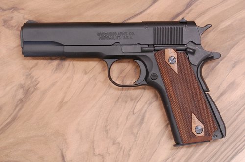 BROWNING 1911-22 grips (checkered)