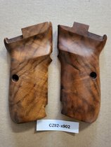 CZ 82/83 replacement grips (smooth #902)