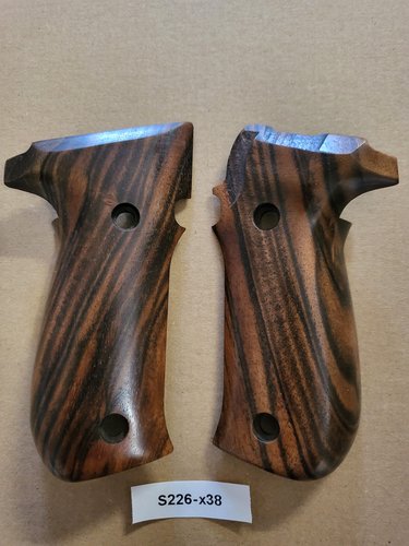 SIG P226 grips (smooth #38)