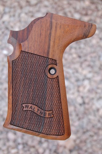 WALTHER P5 Compact side mag. rel. grips (ckrd+logo)